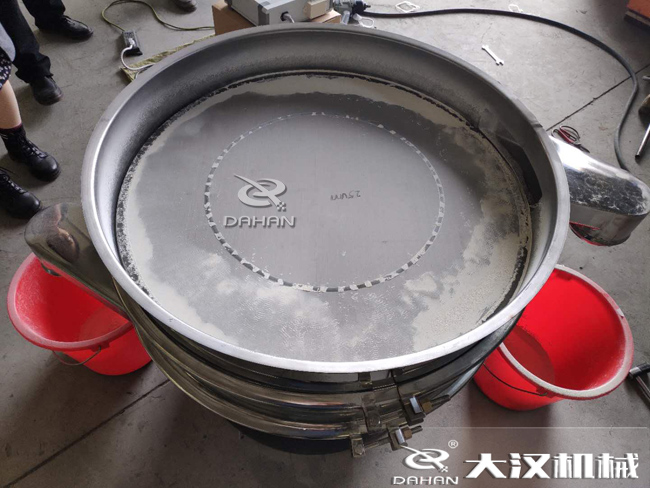 篩分過(guò)程中帶有水分的物料會(huì)影響篩分效果嗎？